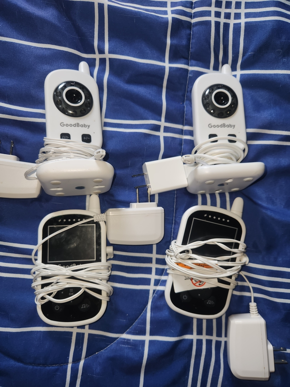 White Baby Monitor System - 2 Cameras & 2 Parent Units